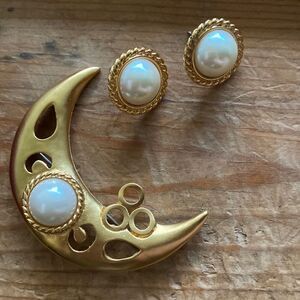 💛 Vintage HTF Vendome Crescent Moon Brooch & Pearl Earring Set